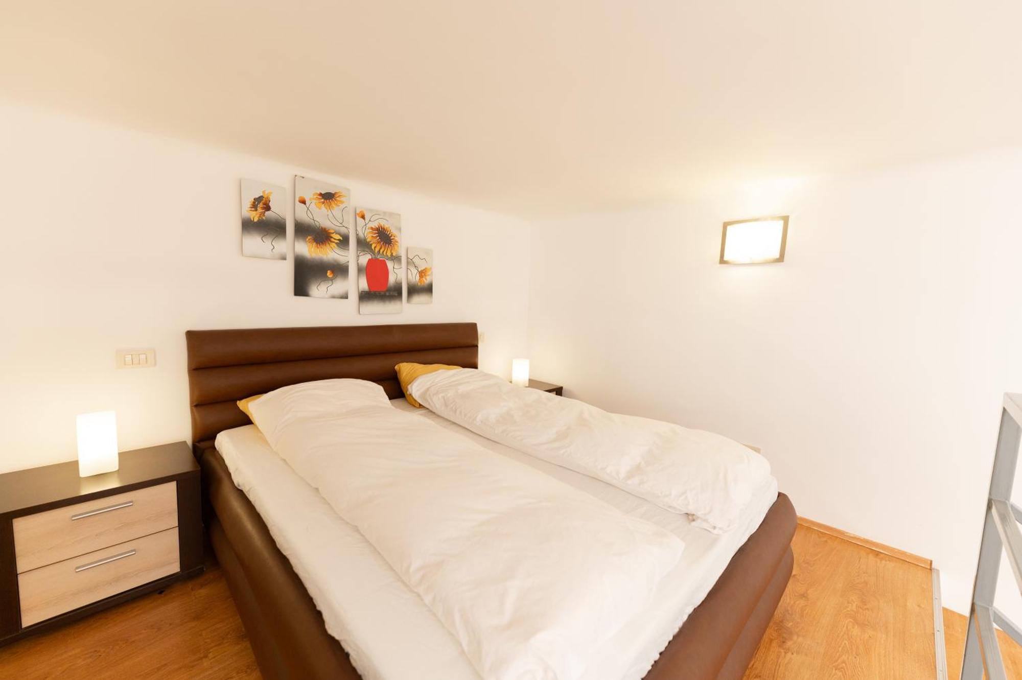 Ferienwohnung Danube Dwelling Akacfa 41 Budapest Exterior foto