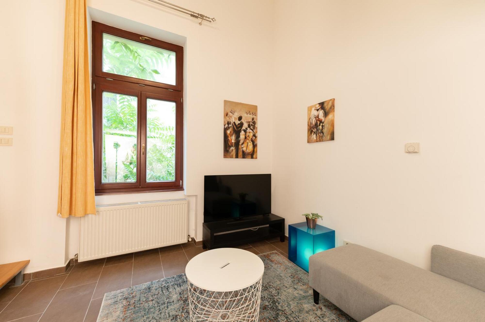 Ferienwohnung Danube Dwelling Akacfa 41 Budapest Exterior foto