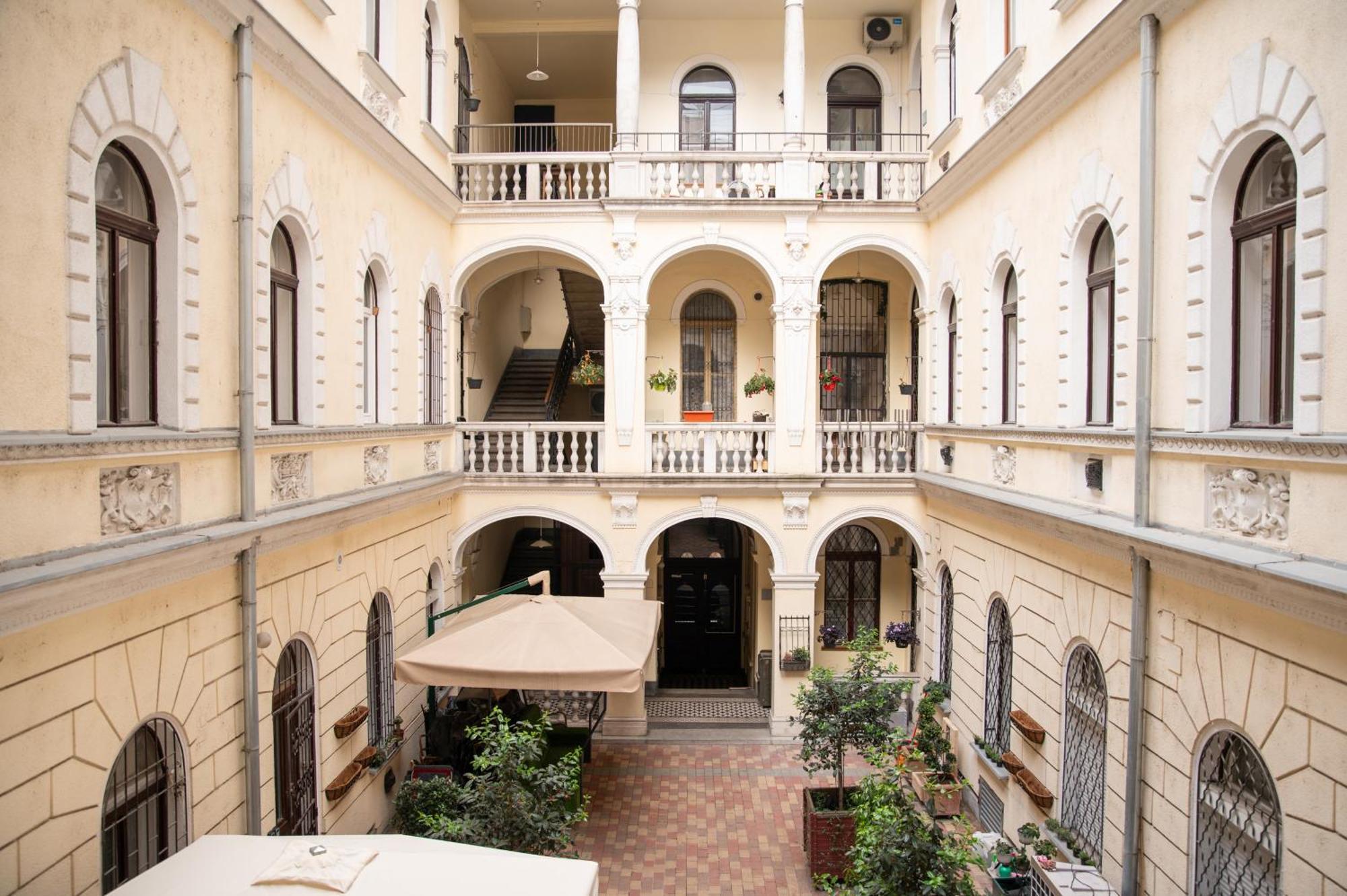 Ferienwohnung Danube Dwelling Akacfa 41 Budapest Exterior foto